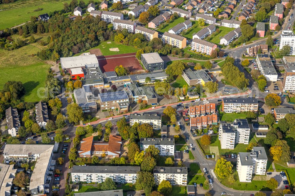 Aerial image Kamp-Lintfort - School building of the Europaschule Kamp-Lintfort in the district Niersenbruch in Kamp-Lintfort at Ruhrgebiet in the state North Rhine-Westphalia, Germany