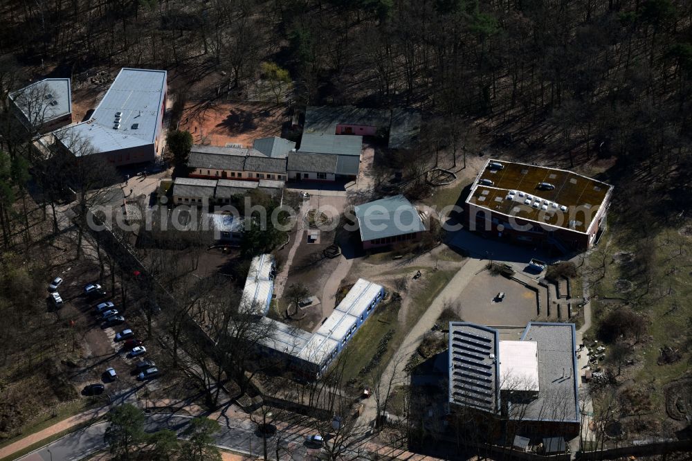 Aerial image Kleinmachnow - School building of the Freie Walddorfschule in of Parforceheide on Schopfheimer Allee in Kleinmachnow in the state Brandenburg