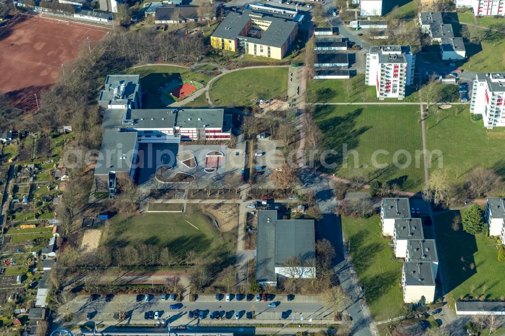 Aerial image Dinslaken - School building of the Friedrich-Althoff-Schule Am Stadtbad in Dinslaken in the state North Rhine-Westphalia, Germany