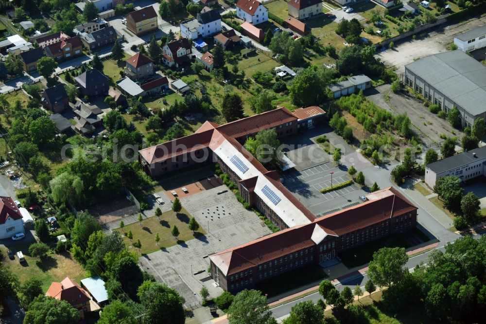 Großräschen from above - School building of the Friedrich-Hoffmann-Oberschule Grossraeschen on Seestrasse in Grossraeschen in the state Brandenburg, Germany