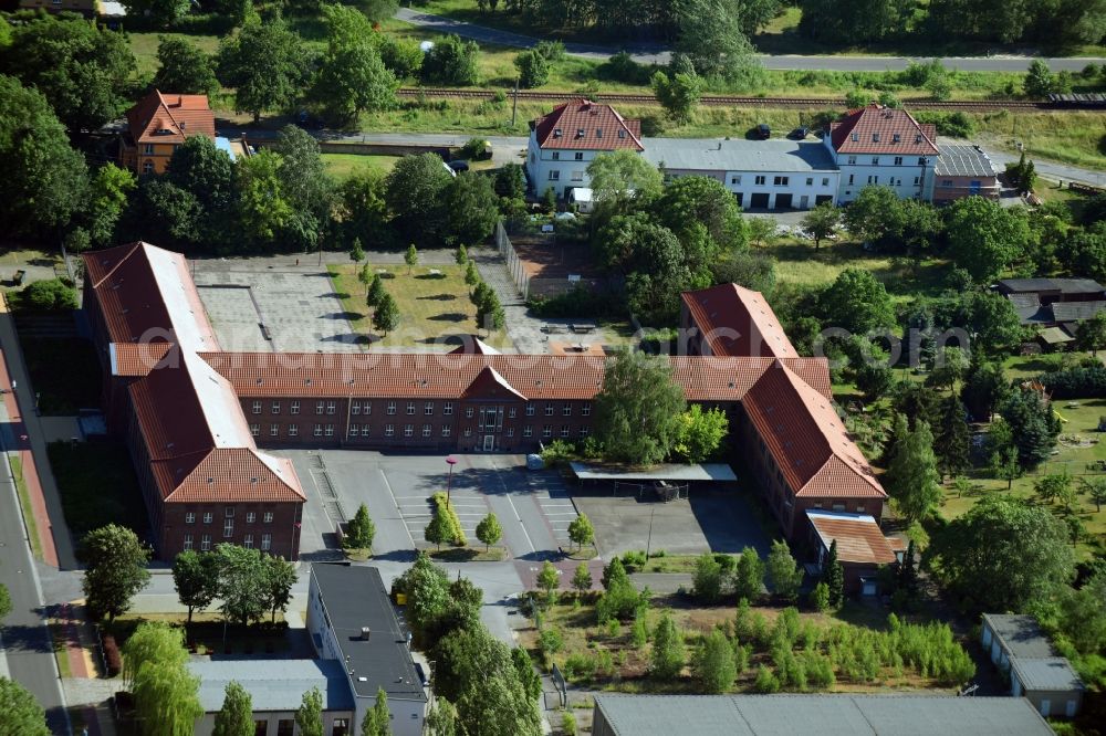 Aerial image Großräschen - School building of the Friedrich-Hoffmann-Oberschule Grossraeschen on Seestrasse in Grossraeschen in the state Brandenburg, Germany