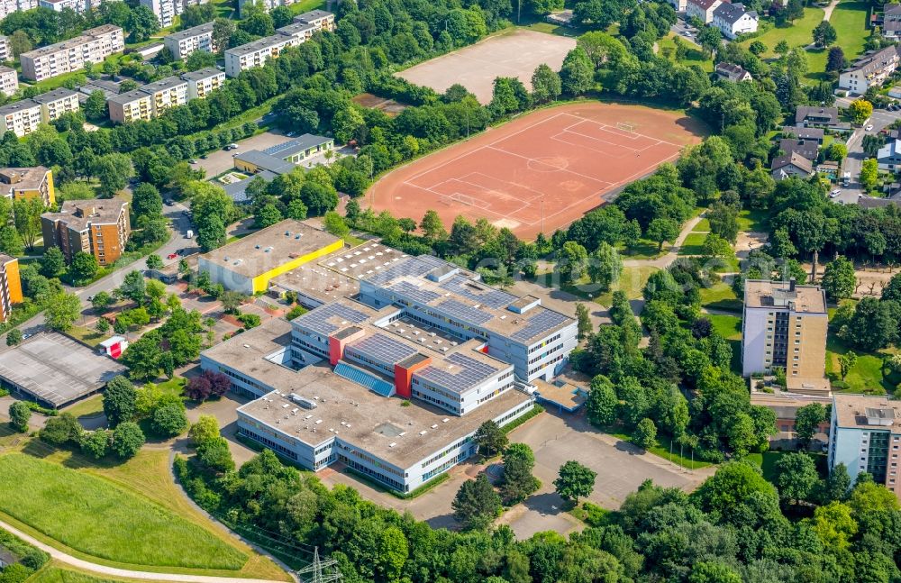 Hagen from the bird's eye view: School building of the Fritz-Steinhoff-Gesontschule Am Buegel in Hagen in the state North Rhine-Westphalia, Germany