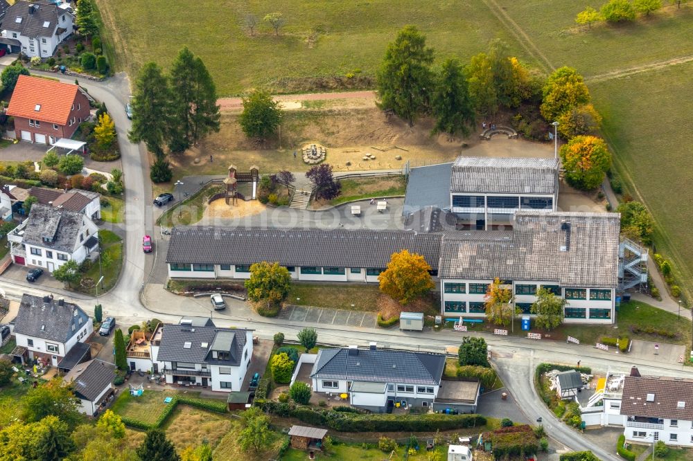 Wilnsdorf from above - School building of the Gemeinschaftliche Grundschule in Wilnsdorf in the state North Rhine-Westphalia, Germany