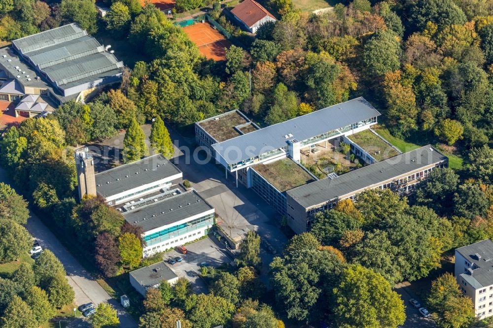 Aerial photograph Hagen - School building of the Gemeinschaftshauptschule Vorhalle on Vossacker in Hagen in the state North Rhine-Westphalia, Germany