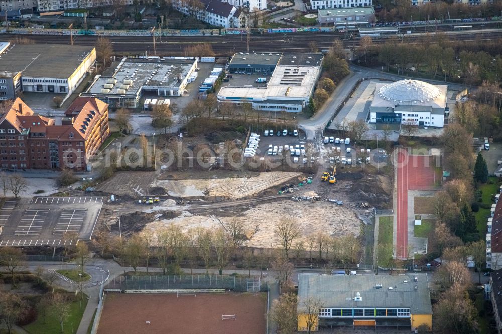 Essen from above - School building of the Gesamtschule Bockmuehle on Ohmstrasse in the district Altendorf in Essen in the state North Rhine-Westphalia, Germany