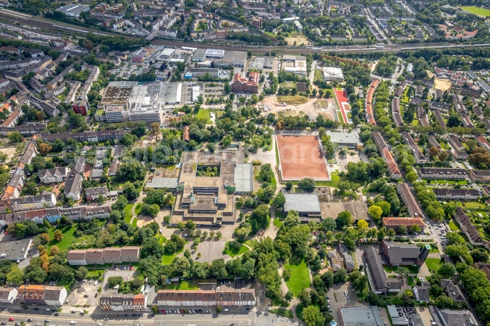 Essen from the bird's eye view: School building of the Gesamtschule Bockmuehle on Ohmstrasse in Essen in the state North Rhine-Westphalia, Germany