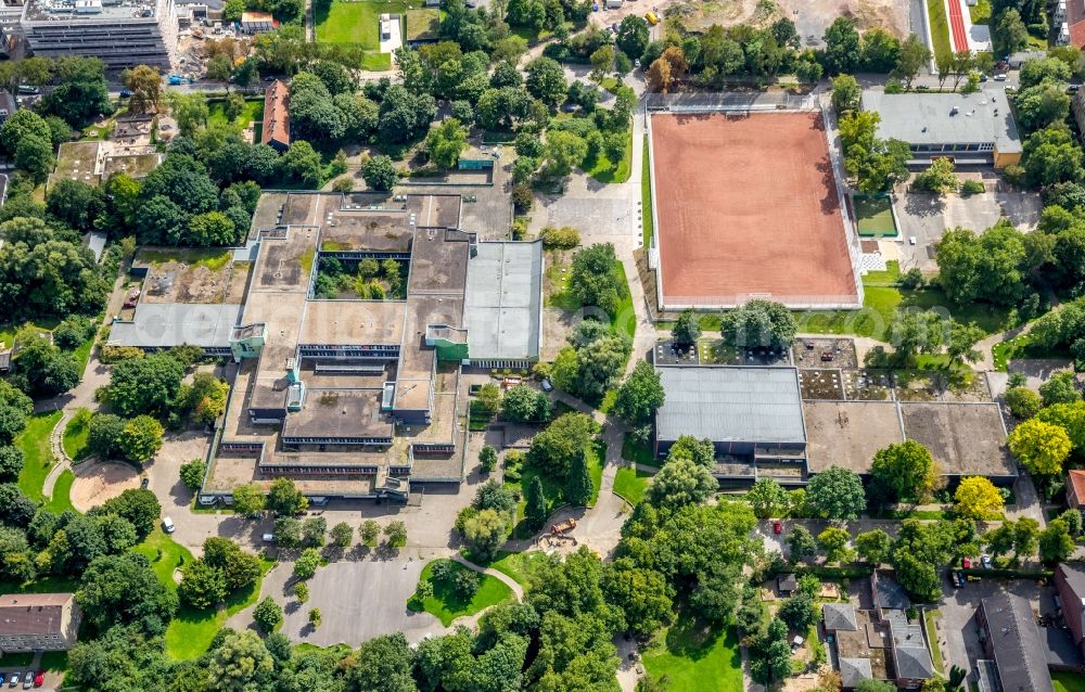 Essen from the bird's eye view: School building of the Gesamtschule Bockmuehle on Ohmstrasse in Essen in the state North Rhine-Westphalia, Germany