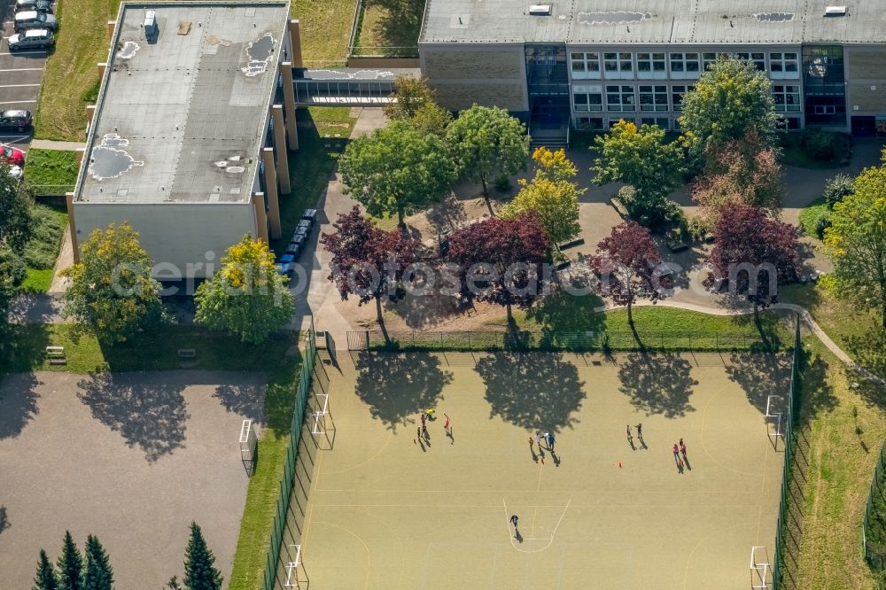 Dortmund from above - School building of the Gesontschule Bruenninghausen on Kluesenerskonp in Dortmund in the state North Rhine-Westphalia, Germany