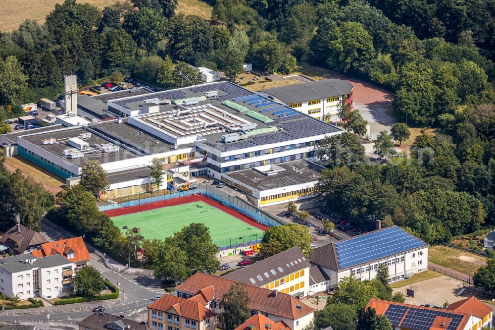 Aerial image Fröndenberg/Ruhr - School building of the Gesamtschule Froendenberg Im Wiesengrund in Froendenberg/Ruhr in the state North Rhine-Westphalia, Germany