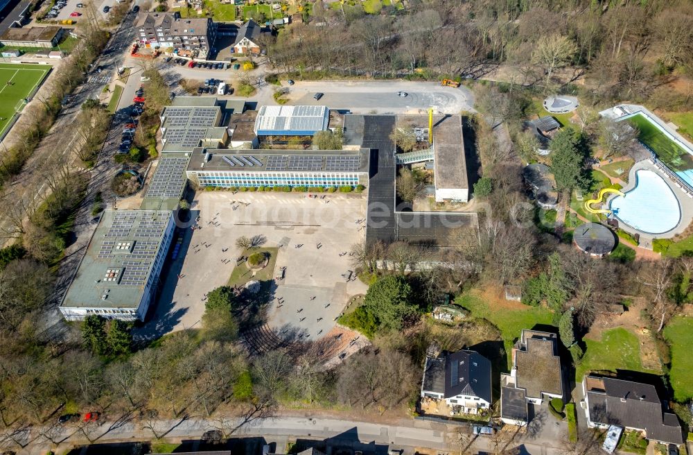 Aerial photograph Hattingen - School building on Marxstrasse in Hattingen in the state North Rhine-Westphalia