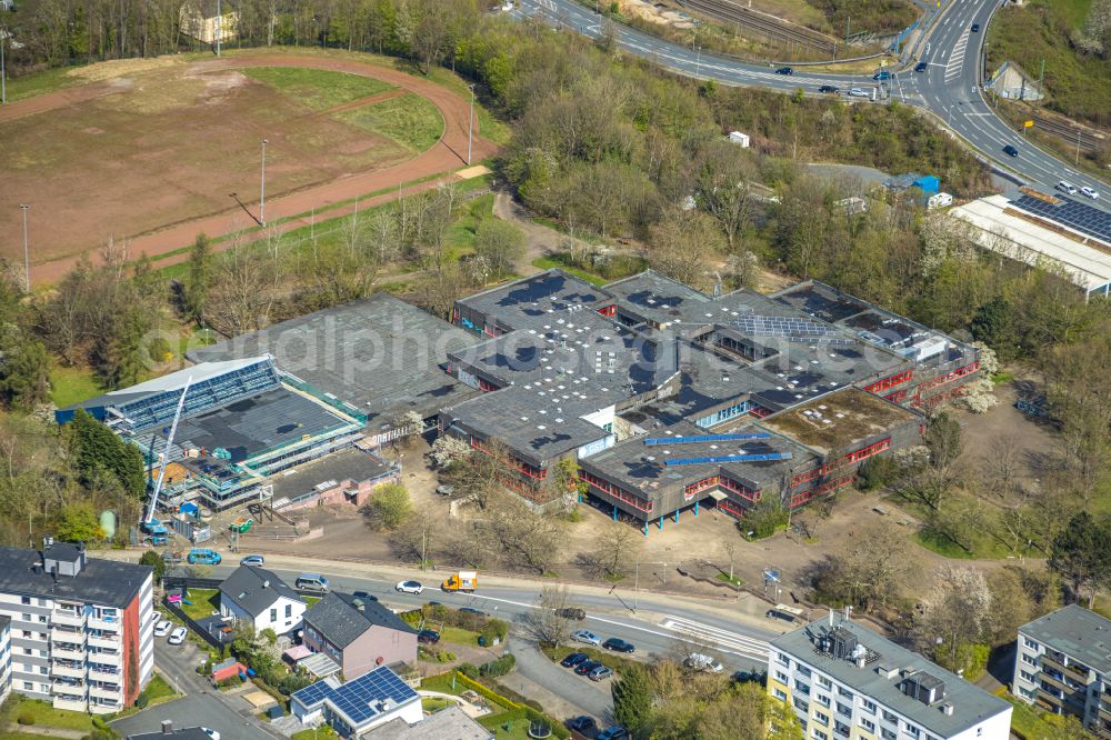 Aerial image Wetter (Ruhr) - School building of the Geschwister-Scholl-Gymnasium on Hoffmann-von-Fallersleben-Strasse in Wetter (Ruhr) in the state North Rhine-Westphalia, Germany