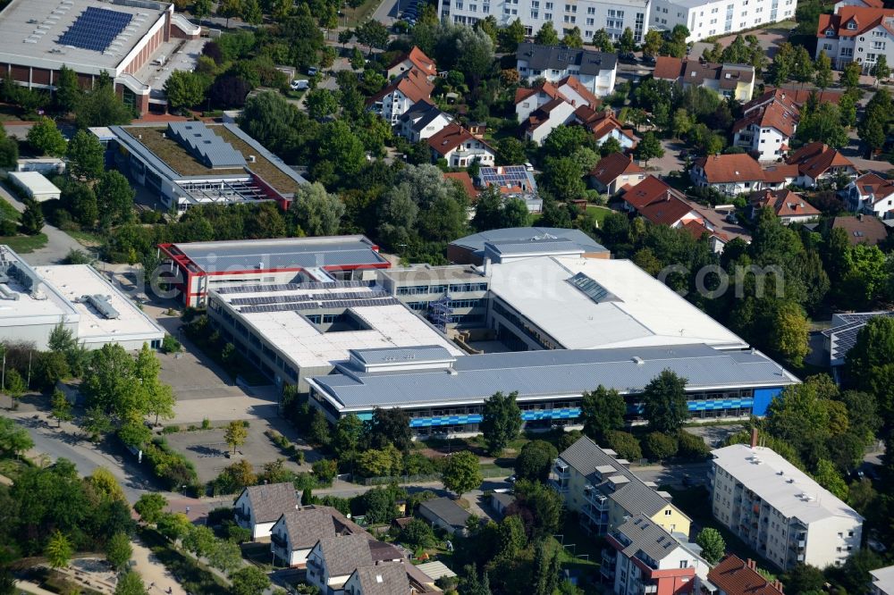 Bensheim from the bird's eye view: School building of the Geschwister-Scholl-Schule on Eifelstrasse in Bensheim in the state Hesse