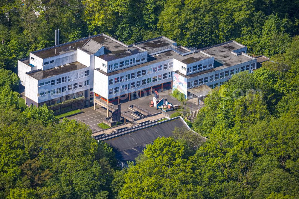 Aerial image Arnsberg - School building of the Graf-Gottfried-Gymnasium in Arnsberg in the state North Rhine-Westphalia, Germany