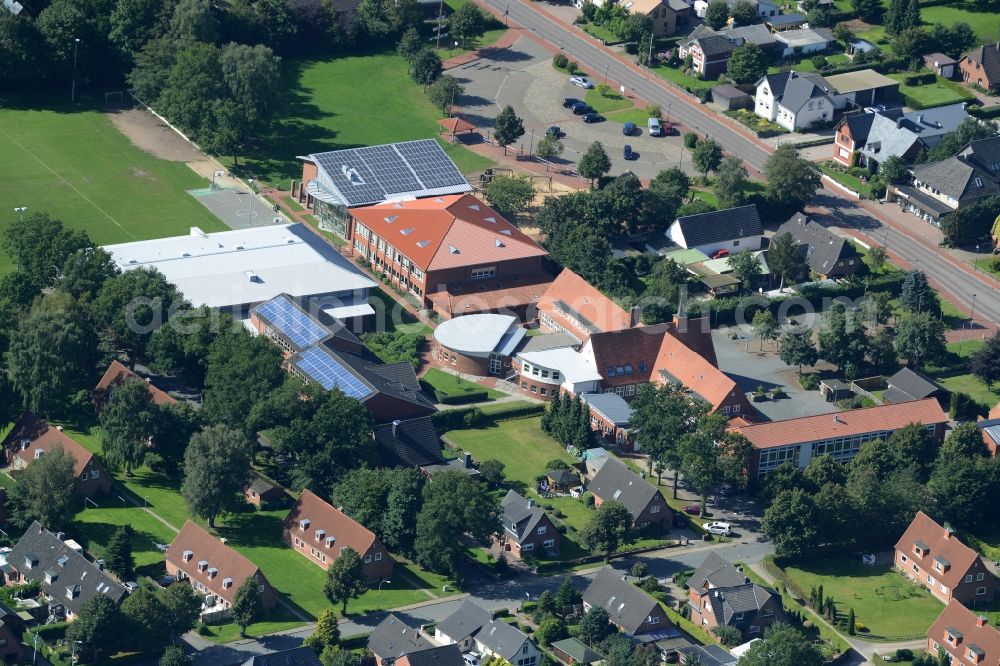 Eggebek from the bird's eye view: School building of the Grund- u. Hauptschule Eichenbach in Eggebek in the state Schleswig-Holstein