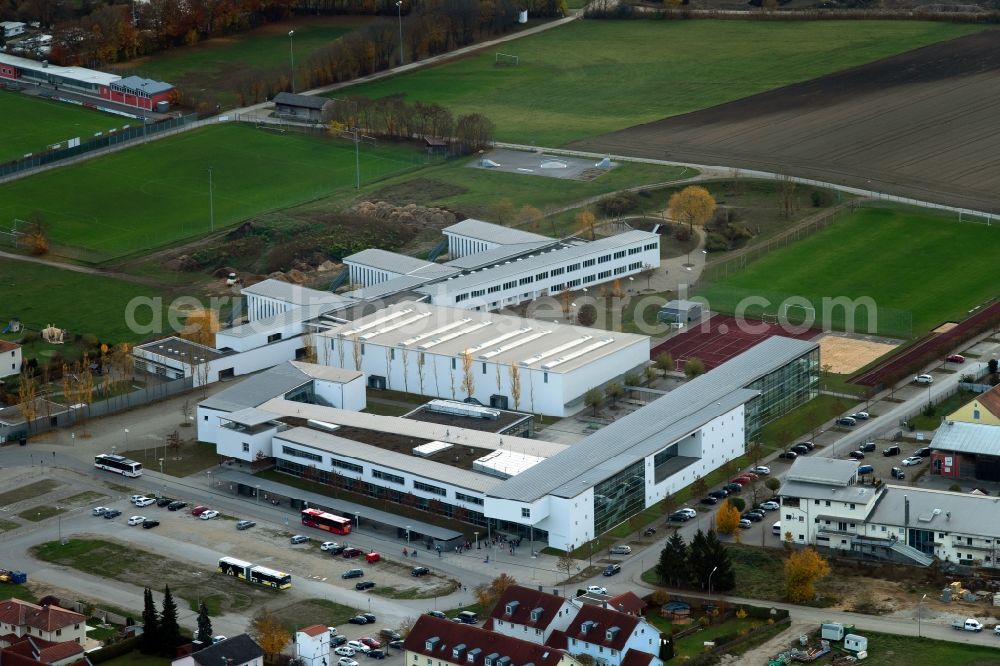 Beilngries from the bird's eye view: School building of the Grundschule Beilngries on Sandstrasse in Beilngries in the state Bavaria, Germany