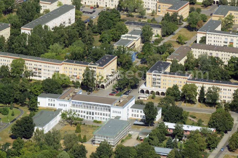 Aerial photograph Eisenhüttenstadt - School building of the Grundschule 2 in Eisenhuettenstadt in the state Brandenburg