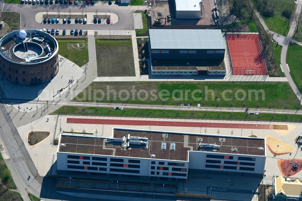 Aerial photograph Halle (Saale) - School building of the elementary school and high school Kastanienallee in Halle (Saale) in the state Saxony-Anhalt, Germany