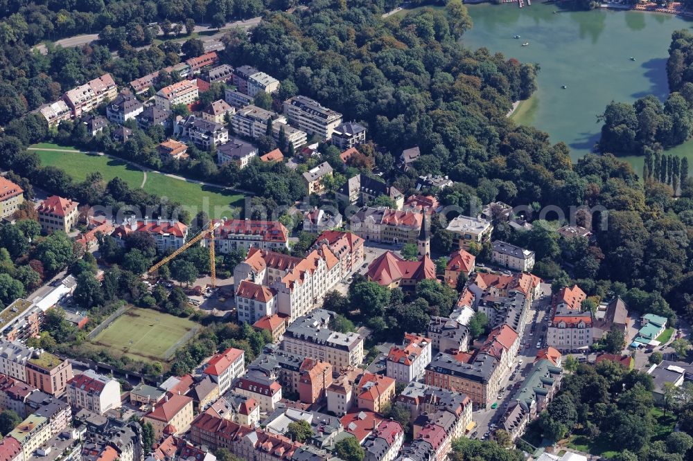 Aerial photograph München - School building of the Grundschule an der Haimhauserstrasse in Munich in the state Bavaria