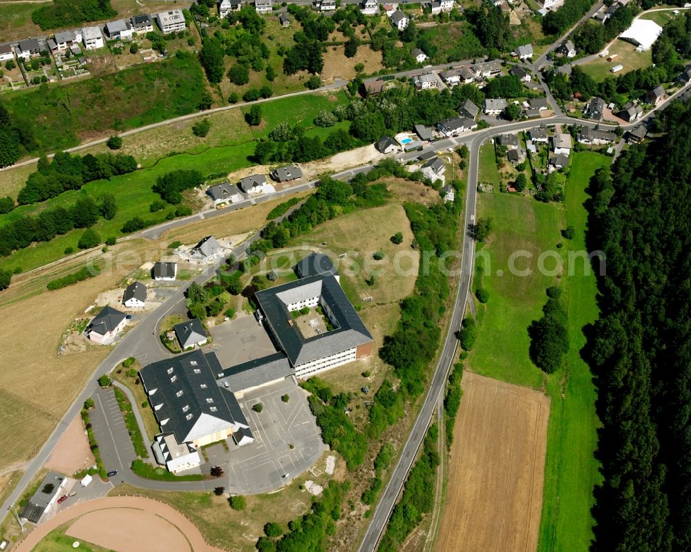 Rhaunen from above - School building of the Grundschule Idarwald Am Sonnenschlicher in Rhaunen in the state Rhineland-Palatinate, Germany