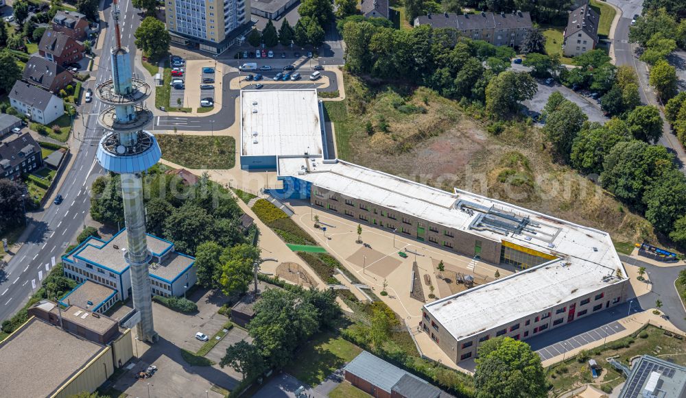 Aerial photograph Velbert - School building of the Grundschule Kastanienallee between Kastanienallee and Rheinlandstrasse in Velbert in the state North Rhine-Westphalia, Germany