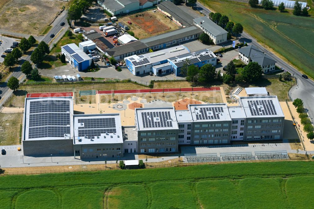 Aerial photograph Lindenberg - School building between Ahrensfelof Chaussee in Lindenberg in the state Brandenburg, Germany