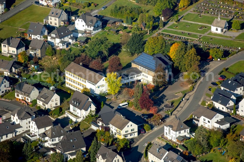 Aerial photograph Bestwig - School building of the primary school Nuttlar in Bestwig in the state North Rhine-Westphalia