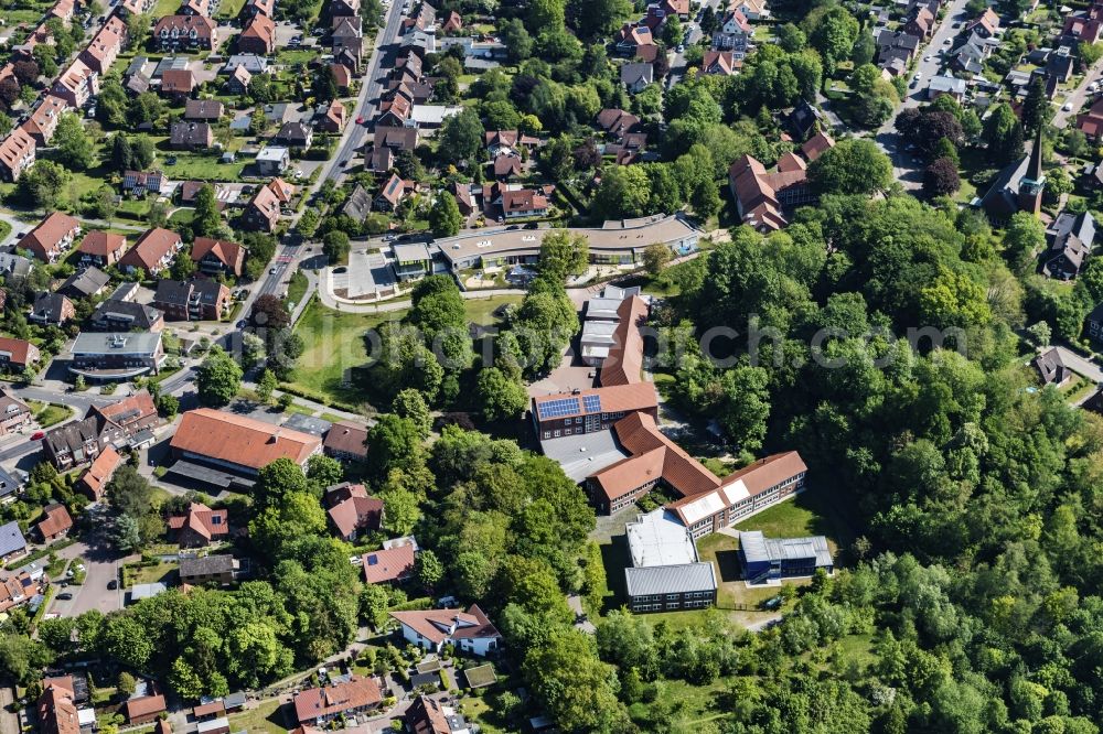 Stade from above - School building of the of Grundschule Pestalozzi in Stade in the state Lower Saxony, Germany