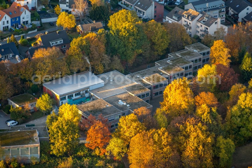 Herdecke from the bird's eye view: School building of the Grundschule Schraberg in Herdecke in the state North Rhine-Westphalia