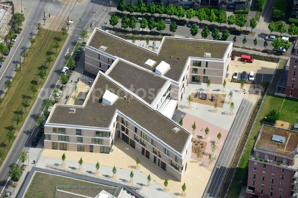 Frankfurt am Main from above - School building of the primary school in the district Rebstock in Frankfurt in the state Hesse