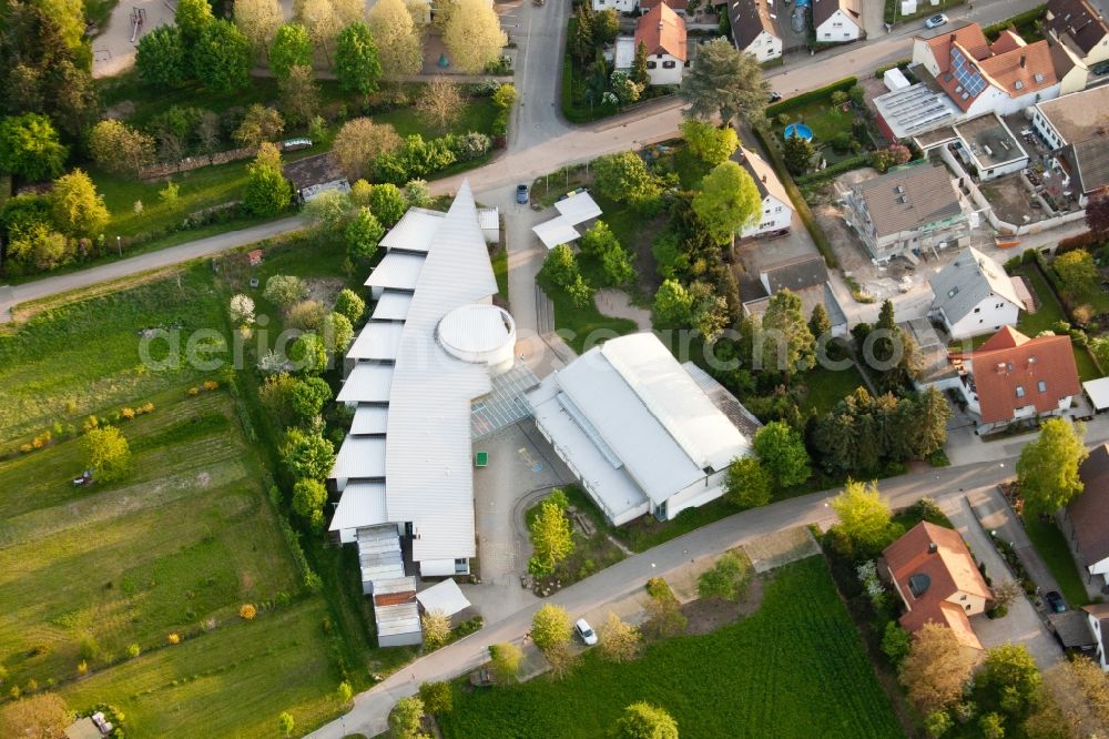 Durmersheim from the bird's eye view: School building of the primary school Wuermersheim in the district Wuermersheim in Durmersheim in the state Baden-Wuerttemberg