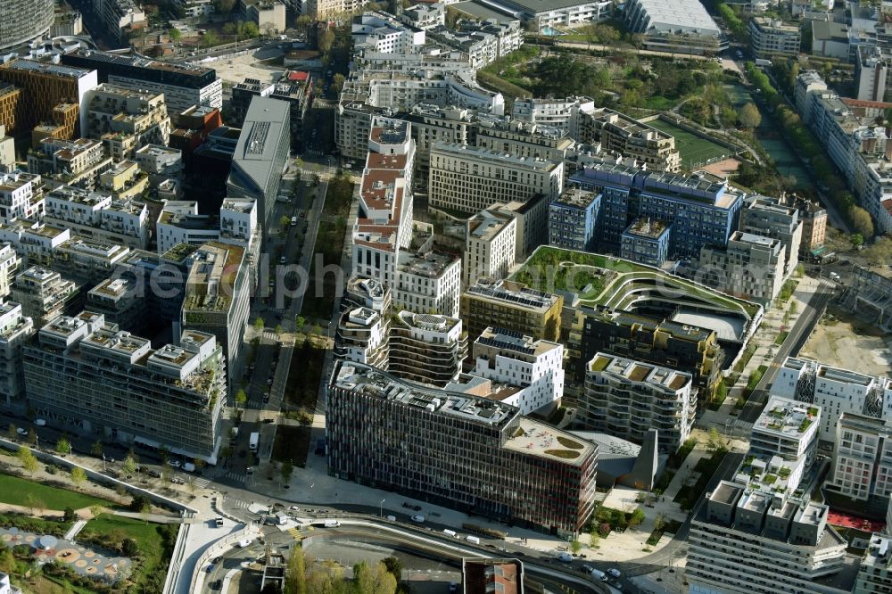 Paris Boulogne-Billancourt from the bird's eye view: School building of the Gymnase Biodiversite on Rue Marcel Bontemps in Paris Boulogne-Billancourt in Ile-de-France, France