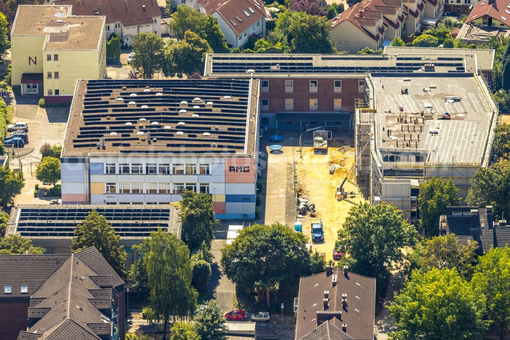 Witten from above - School building of the Albert-Martmoeller-Gymnasium on Oberdorf in Witten at Ruhrgebiet in the state North Rhine-Westphalia, Germany