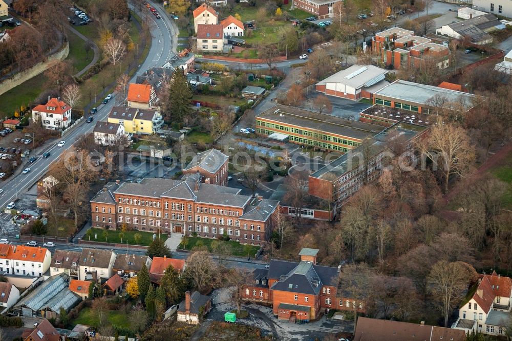 Soest from the bird's eye view: School building of the Archigymnasium on Niederbergheimer Strasse in Soest in the state North Rhine-Westphalia, Germany