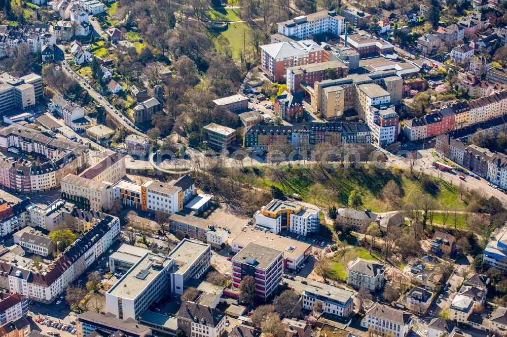 Aerial photograph Hagen - School building of the Fichte-Gymnasium on Goldbergstrasse in Hagen in the state North Rhine-Westphalia, Germany