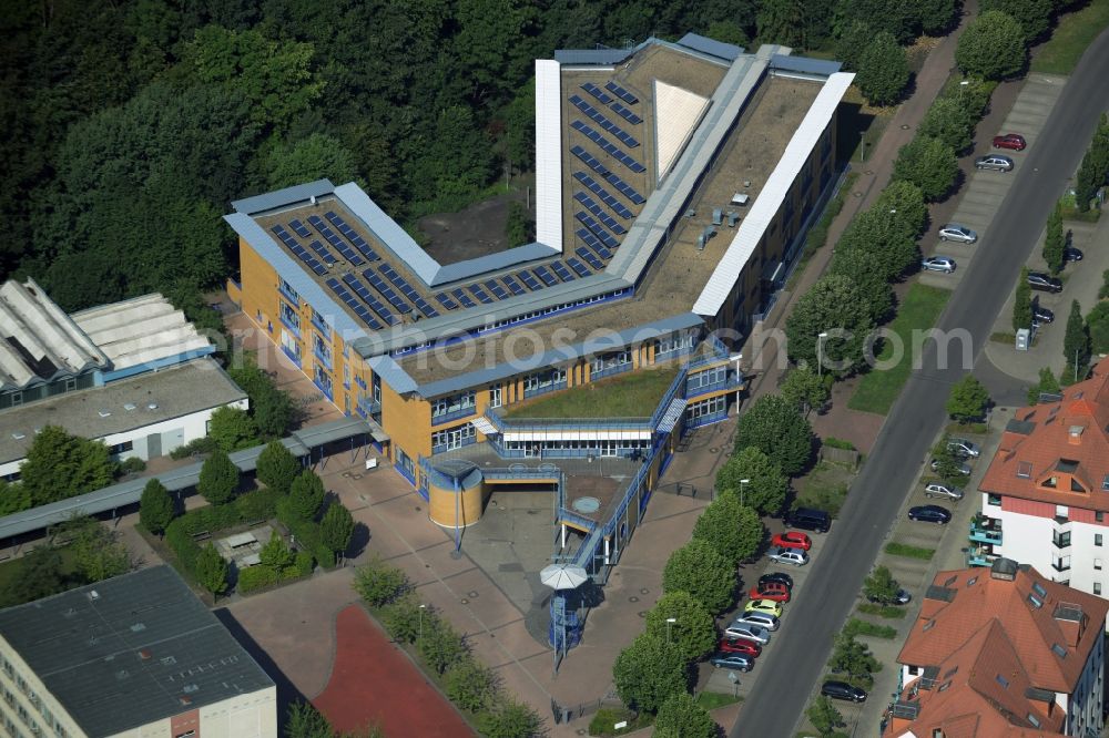 Aerial image Leipzig - School building of the Gymnasium Gustav-Hertz-Schule in Leipzig in the state Saxony