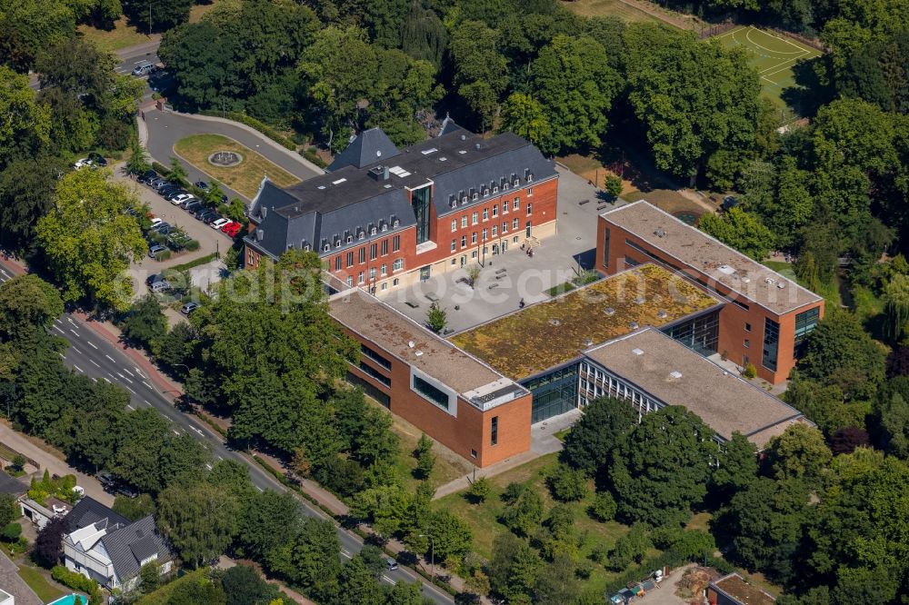 Aerial image Ahlen - School building of the Gymnasium St. Michael on Warendorfer Strasse in Ahlen in the state North Rhine-Westphalia, Germany