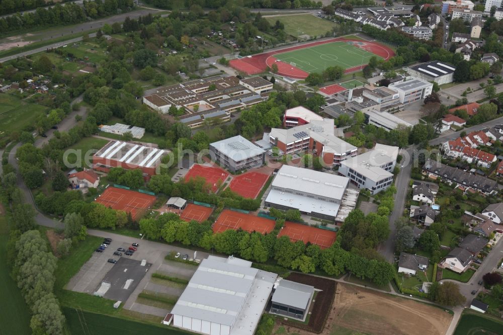 Aerial photograph Nieder-Olm - School building of the Gymnasium, IGS and Liesel-Metten-Schule in Nieder-Olm in the state Rhineland-Palatinate, Germany