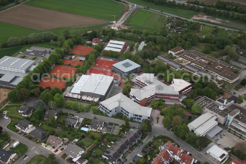 Nieder-Olm from the bird's eye view: School building of the Gymnasium, IGS and Liesel-Metten-Schule in Nieder-Olm in the state Rhineland-Palatinate, Germany