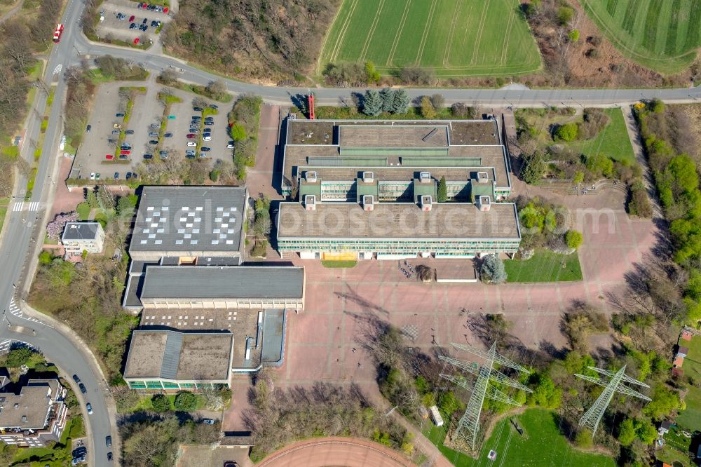 Hattingen from above - School building of the on Lindstockstrasse in the district Holthausen in Hattingen in the state North Rhine-Westphalia