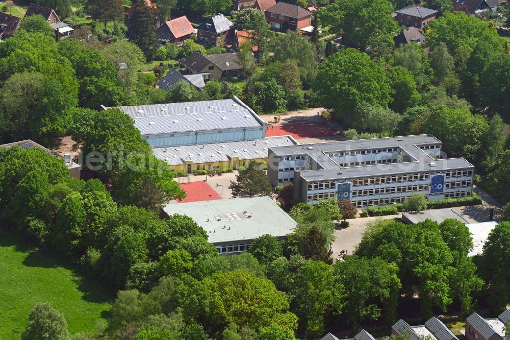 Aerial photograph Hamburg - School building of the on street Sthamerstrasse in the district Ohlstedt in Hamburg, Germany