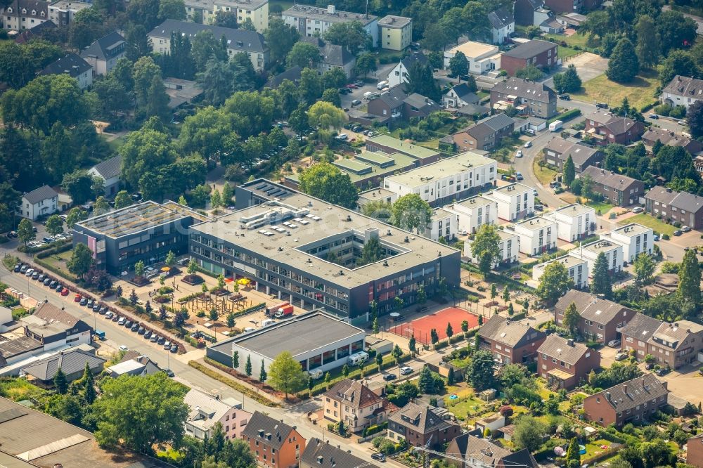 Dinslaken from above - School building of the Otto-Hahn-Gymnasium on Hagenstrasse in Dinslaken in the state North Rhine-Westphalia, Germany