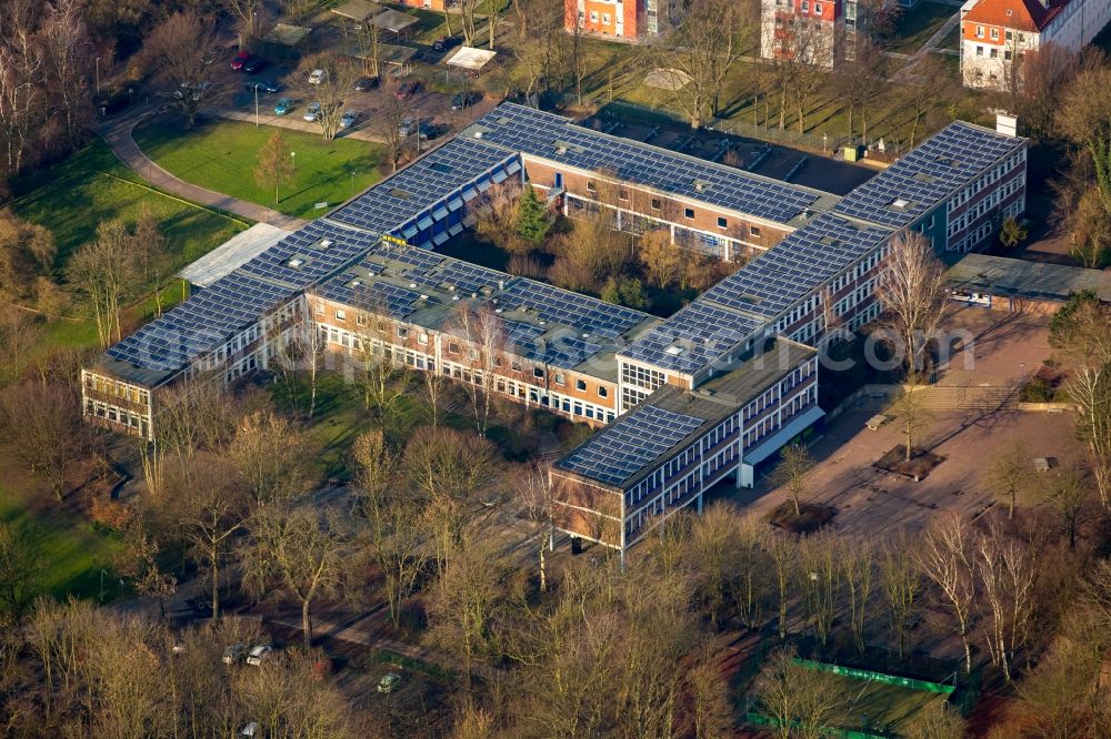 Aerial image Herne - School building of the Otto-Hahn-Gymnasium on Mont-Cenis-Strasse in Herne in the state North Rhine-Westphalia