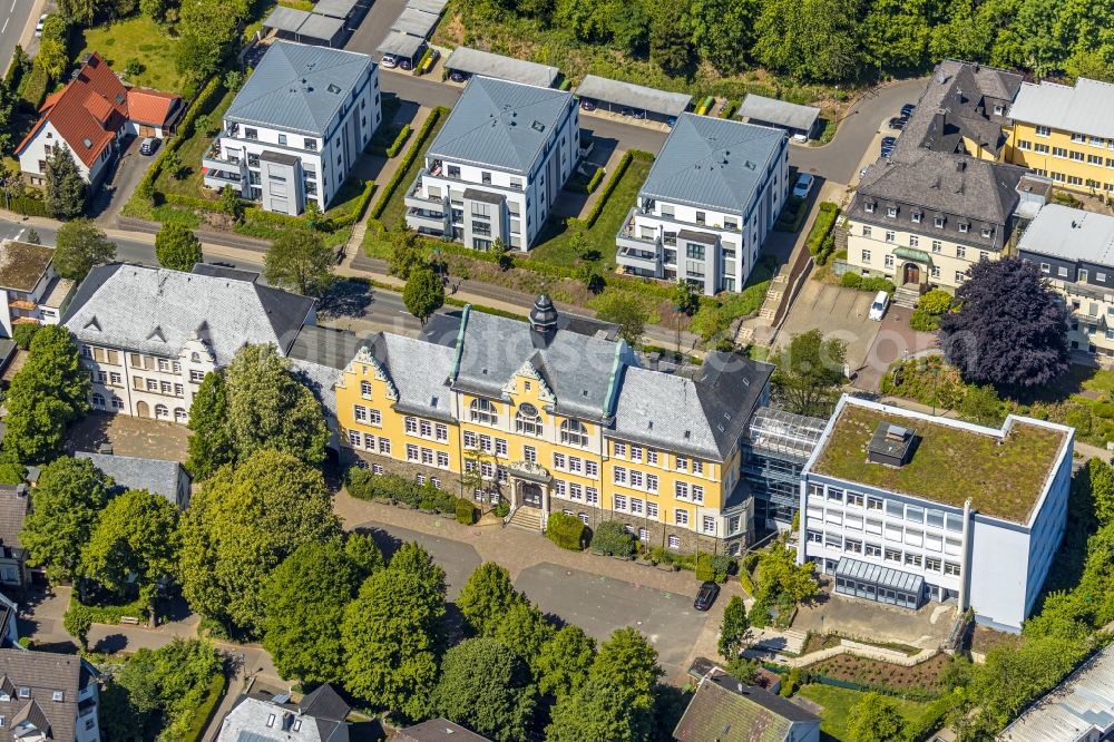 Aerial image Attendorn - School building of the Rivius Gymnasium Attendorn on Westwall in Attendorn in the state North Rhine-Westphalia, Germany