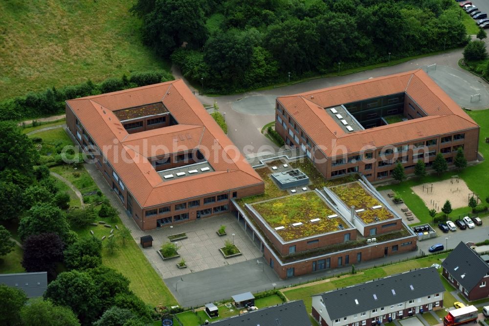 Schwarzenbek from the bird's eye view: School building of the Gymnasium Schwarzenbek on Buschkoppel in Schwarzenbek in the state Schleswig-Holstein, Germany