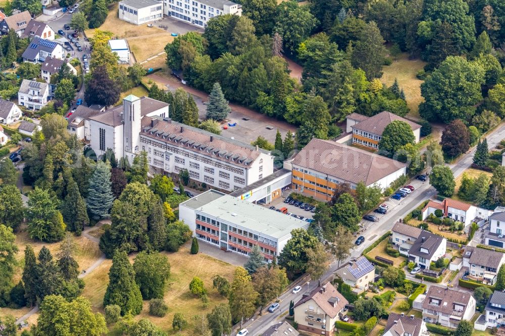 Aerial image Menden (Sauerland) - School building of the Walburgisgynasium in Menden (Sauerland) in the state North Rhine-Westphalia, Germany