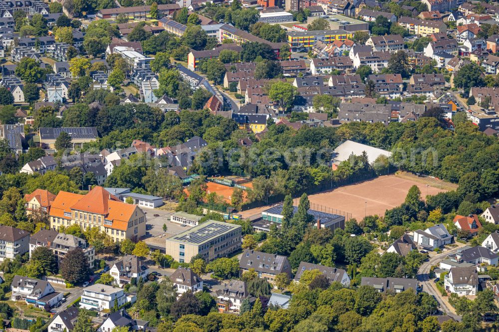 Hattingen from the bird's eye view: School building of the Waldstrasse in the district Suensbruch in Hattingen in the state North Rhine-Westphalia