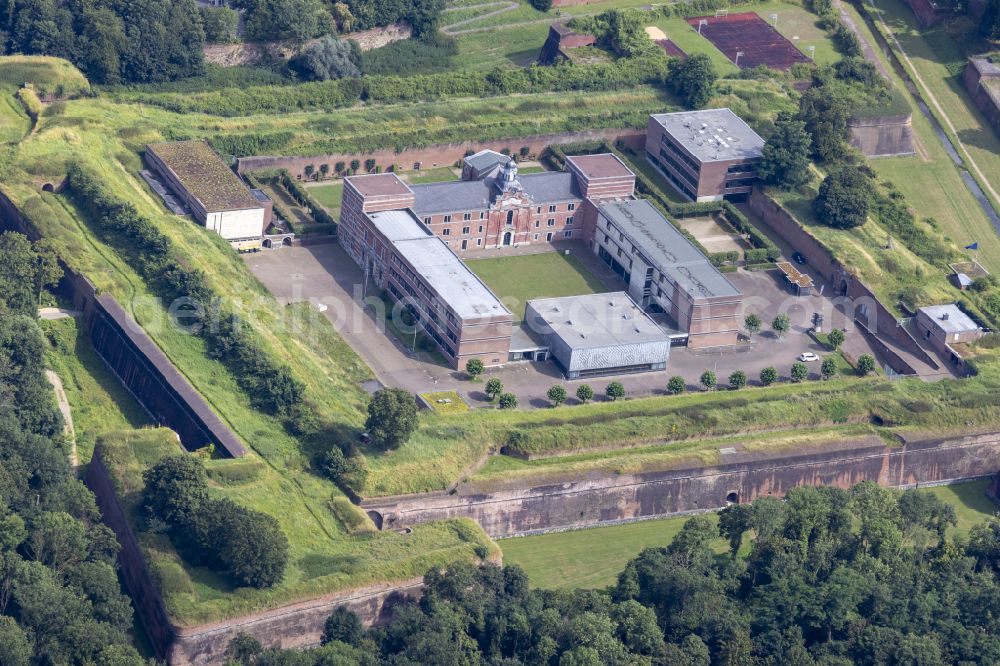 Aerial image Jülich - School building of the Gymnasium Zitadelle Juelich in Juelich in the state North Rhine-Westphalia, Germany