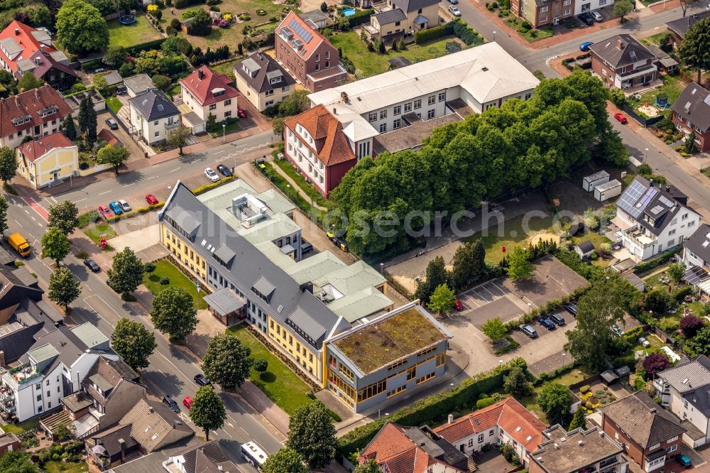 Haltern am See from the bird's eye view: School building of the Hans-Boeckler-Kollegschule of Kreises Recklinghausen in Haltern am See in the state North Rhine-Westphalia, Germany