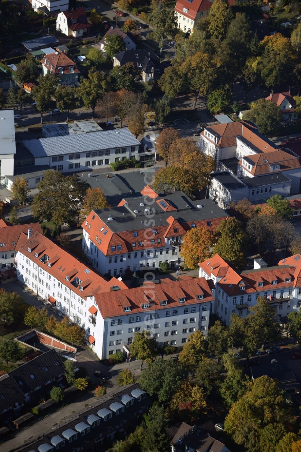 Neuenhagen from above - School building of the Hans-Fallada-Schule an der Langenbeckstrasse in Neuenhagen in the state Brandenburg