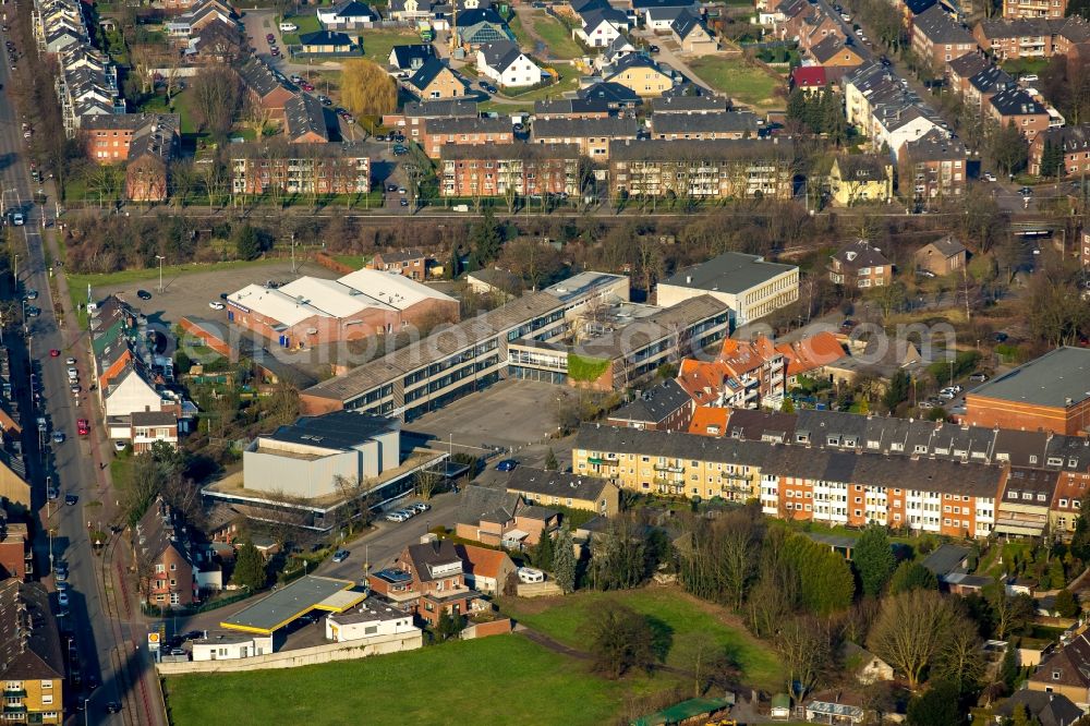 Aerial photograph Emmerich am Rhein - School building of the Hanse Realschule in Emmerich am Rhein in the state North Rhine-Westphalia